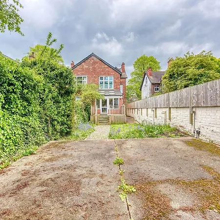 Spacious Nottingham Abode - Sleeps 16 Buitenkant foto