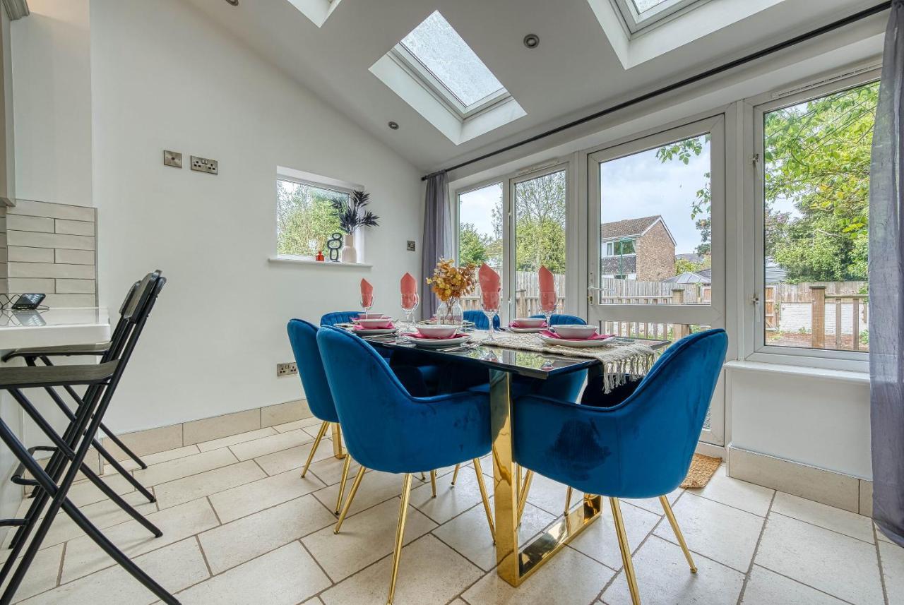 Apartment Spacious Nottingham Abode - Sleeps 16 Nottingham
