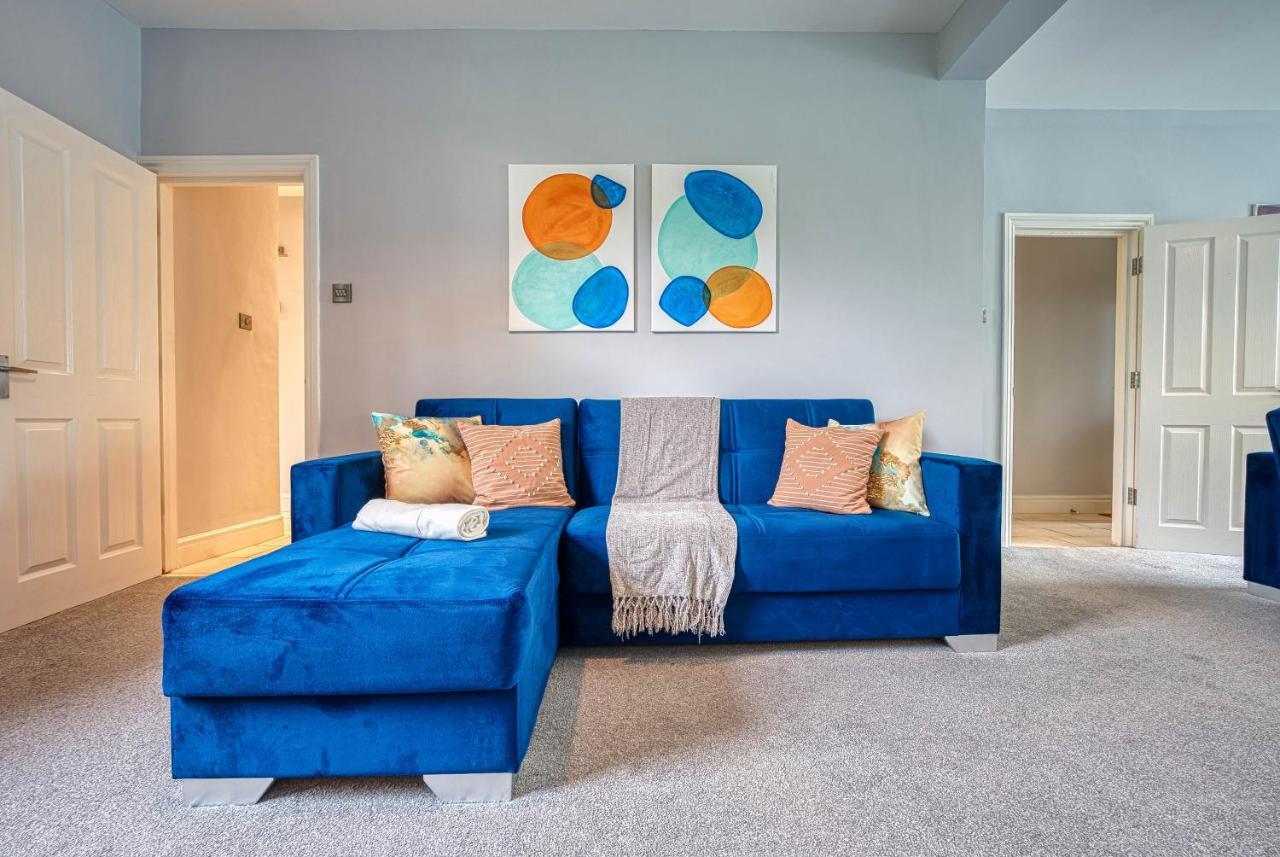 Spacious Nottingham Abode - Sleeps 16 *