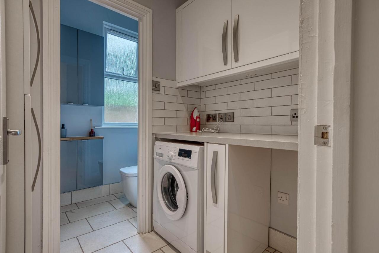 Apartment Spacious Nottingham Abode - Sleeps 16 Nottingham